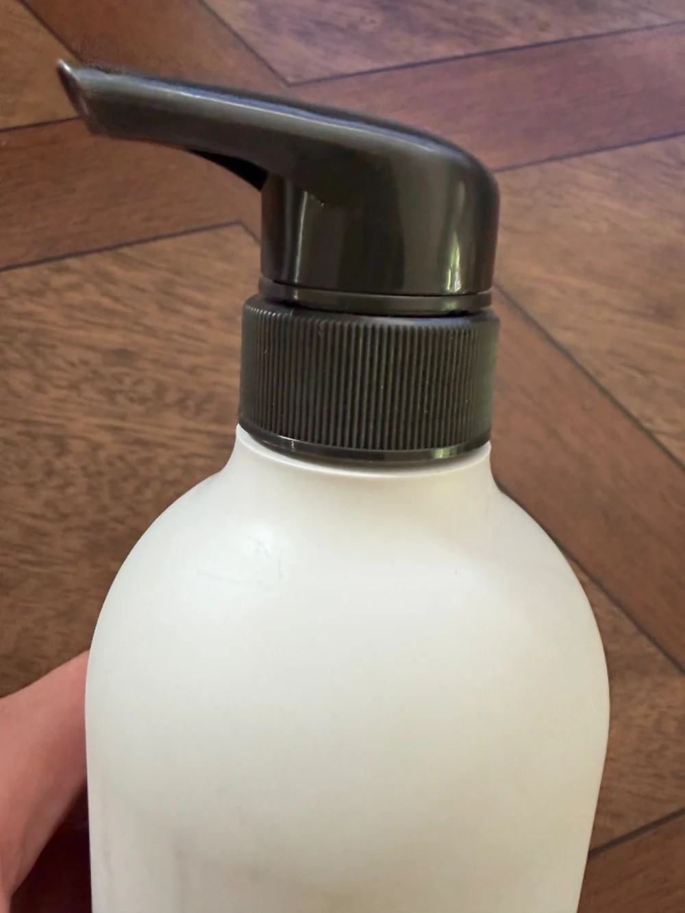 KMS Moist Repair Shampoo | Deep Moisture & Repair 25.3 fl ounces